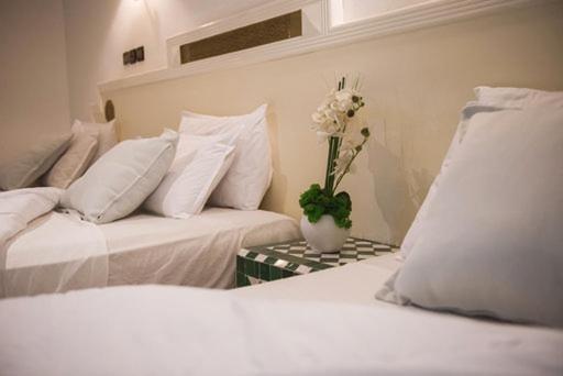 Les Ambassadeurs Hotel